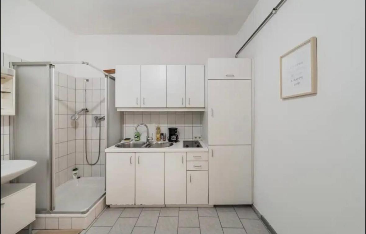 Souterrain Apartment *